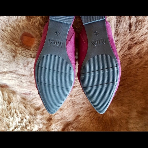 MIA Cranberry Suede Slides NWB Perfect🍇 - Picture 7 of 8